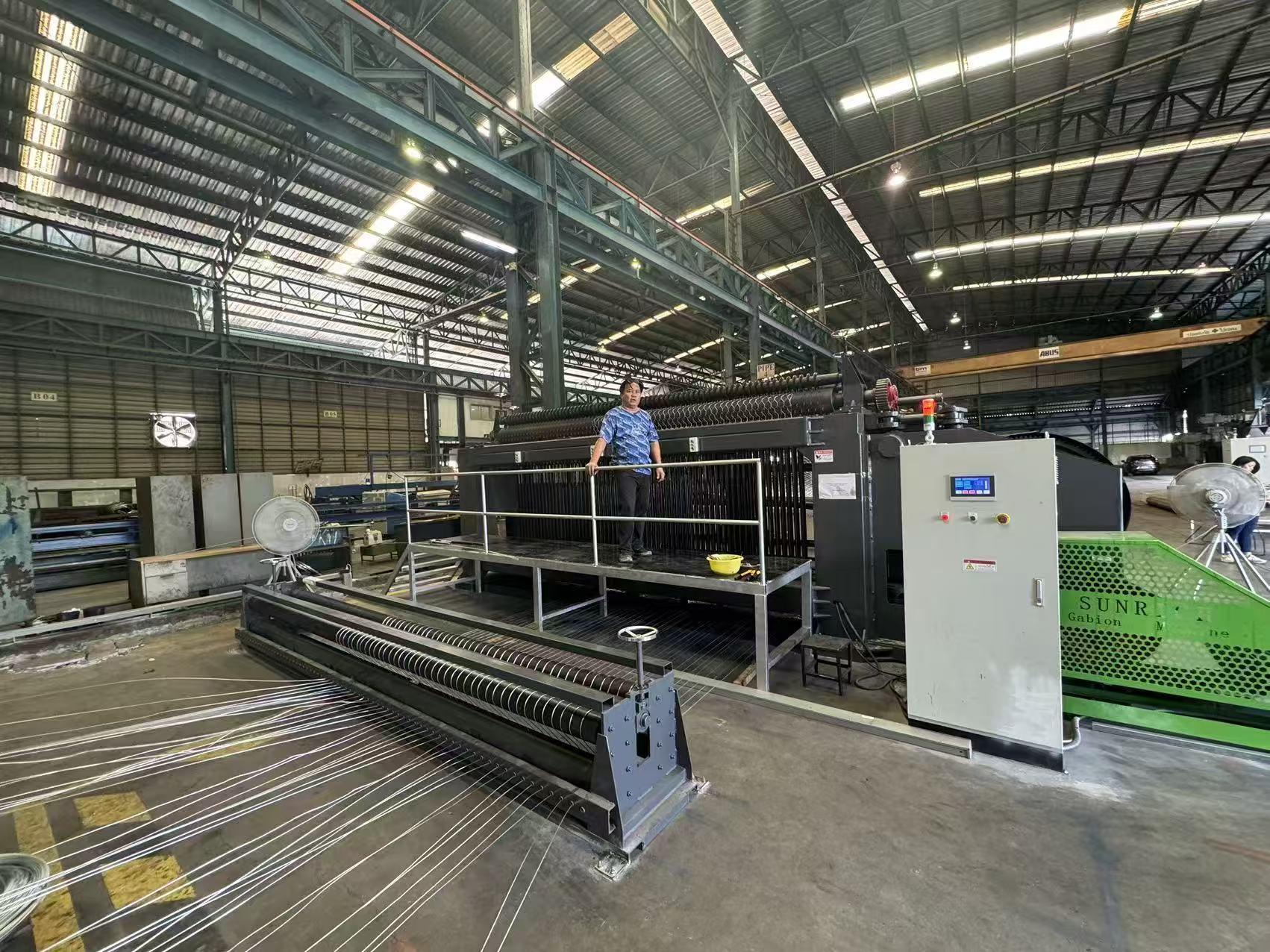 Jüngste Firmenblogs über Steigende Erdrutschrisiken in Bergregionen? Automatisierte Gabionenmaschinen unterstützen Hangsicherungsprojekte in Indien