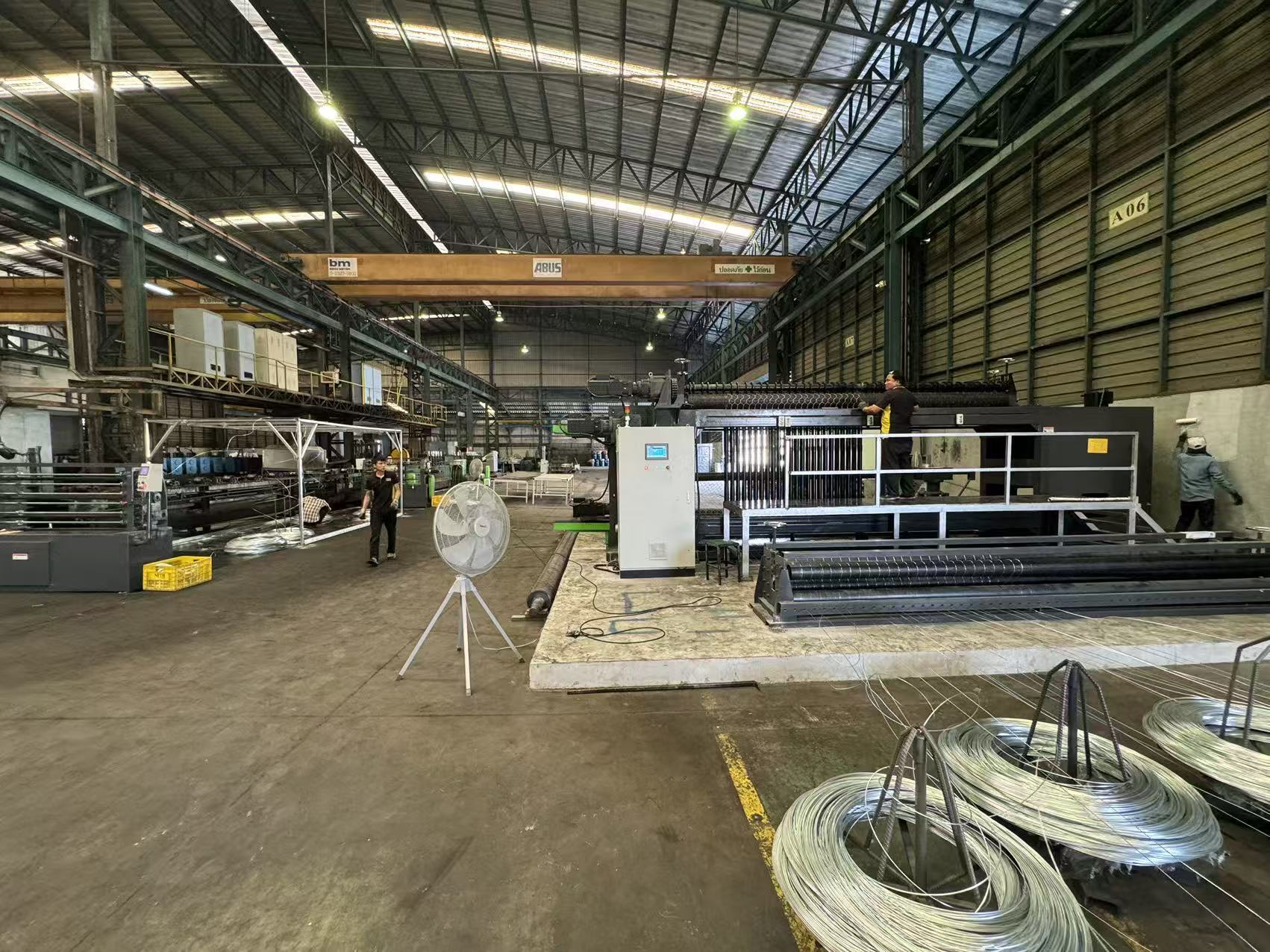 Jüngste Firmenblogs über What Causes Low Output in a Gabion Mesh Machine and How Can Production Efficiency Be Improved?